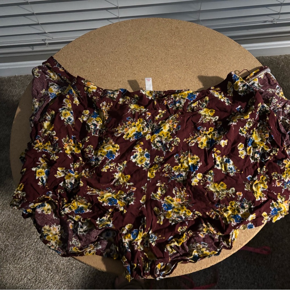 Xhilaration Burgundy Floral High Waist Shorts Small